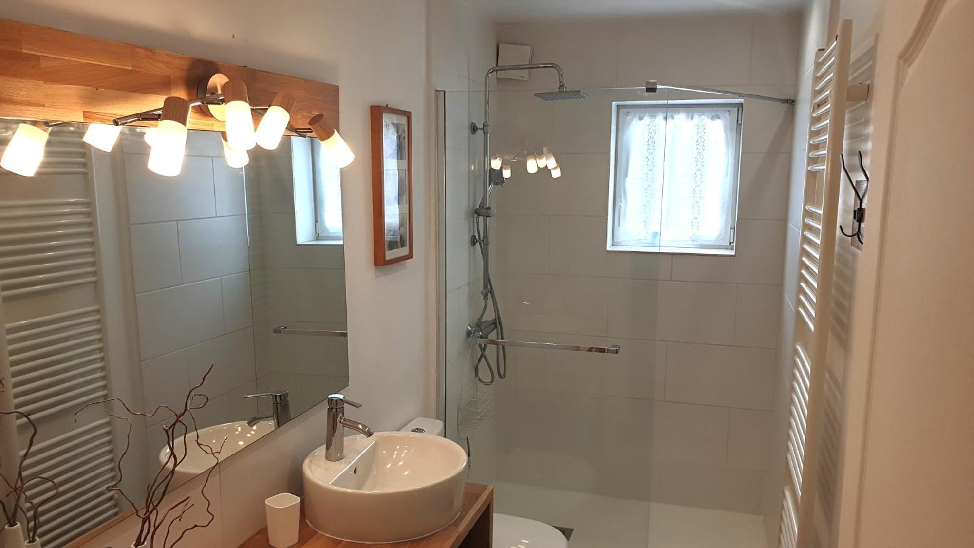 Meuble - 1 A 2 Pers Appartement *